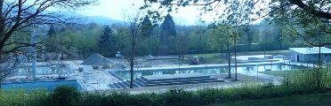 Schwimmbad während dem Umbau - Plattform II, April10